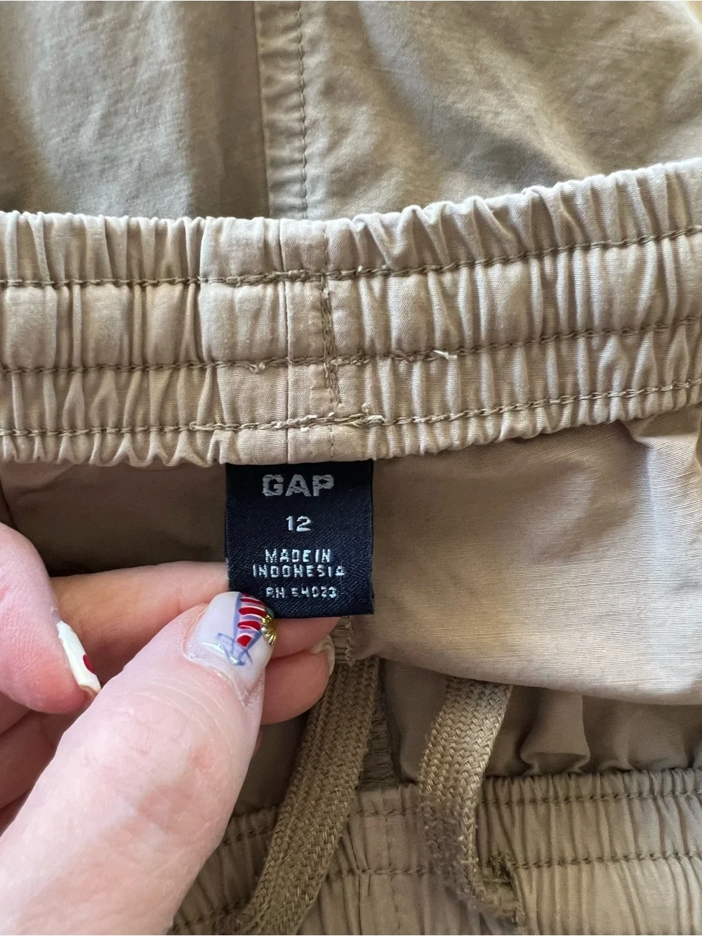 Gap Taupe Pull-On Cropped Pants Zip Pocket Drawstring Size 12